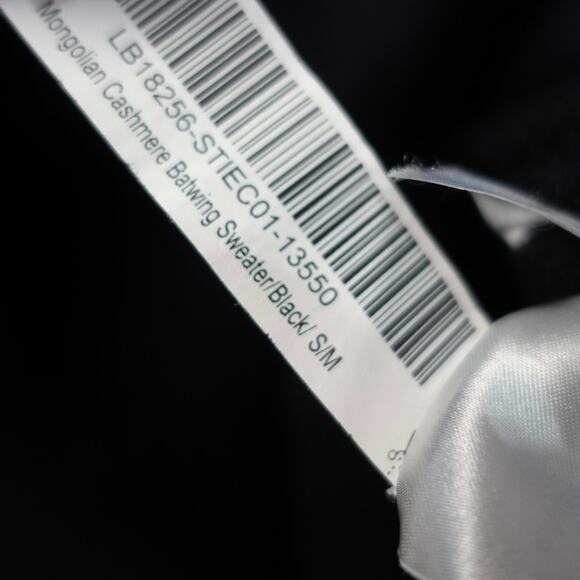 EUC Quince Women’s Mongolian Cashmere Batwing Sweater Black Sm/Med Relaxed Fit - Picture 8 of 9